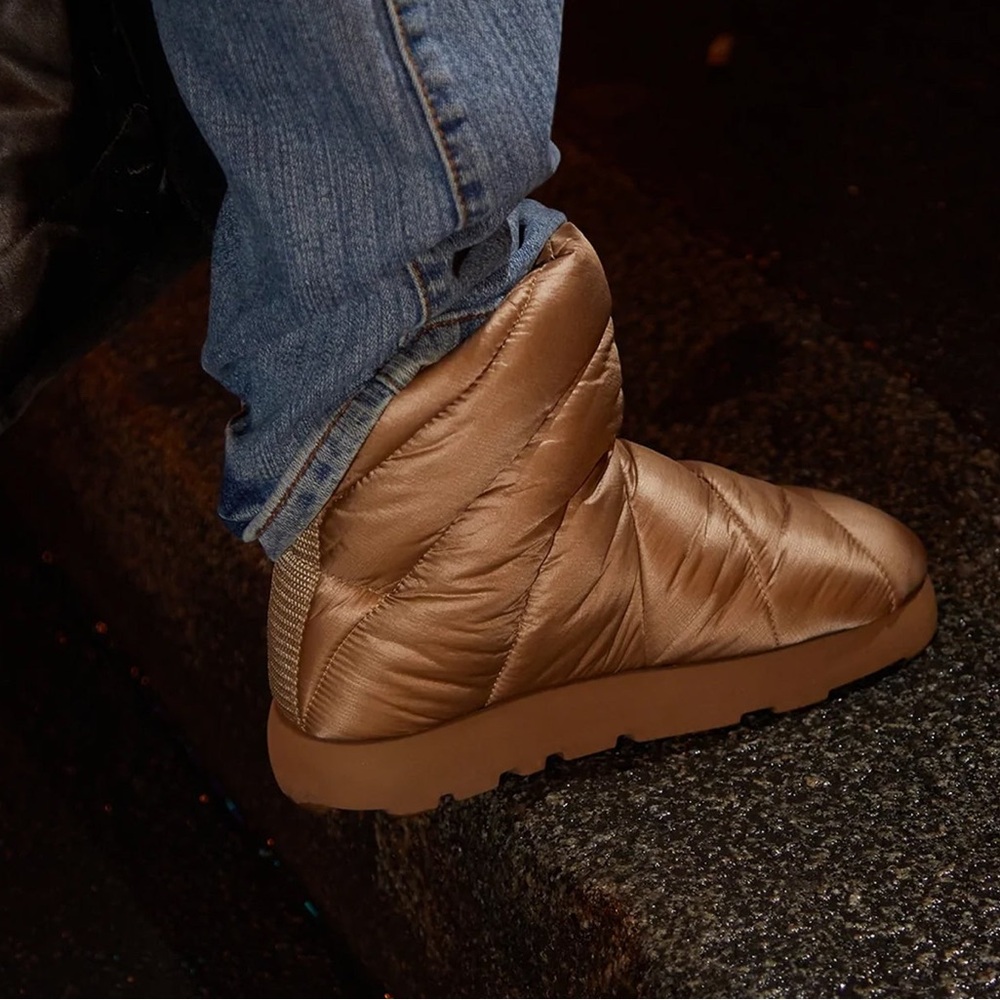 PIUMESTUDIO Luna boot 

New not used Women’s quilted ankle boot